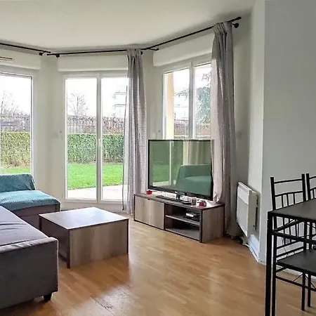 Escape To A Parisian Dream *