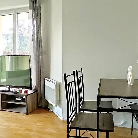 Escape To A Parisian Dream Apartment *